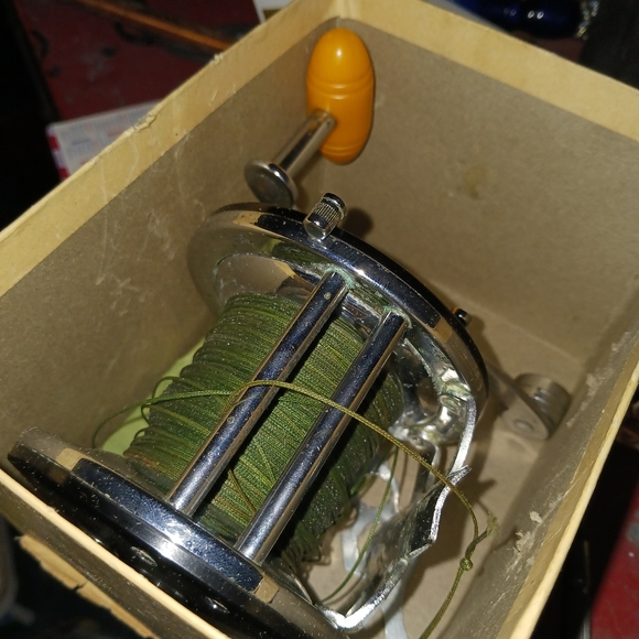 Vintage Penn 65 with box - Picture 8 of 10